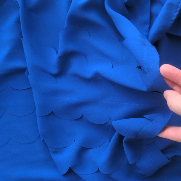 NWT Blouse scalloped front 💠 - Picture 7 of 11